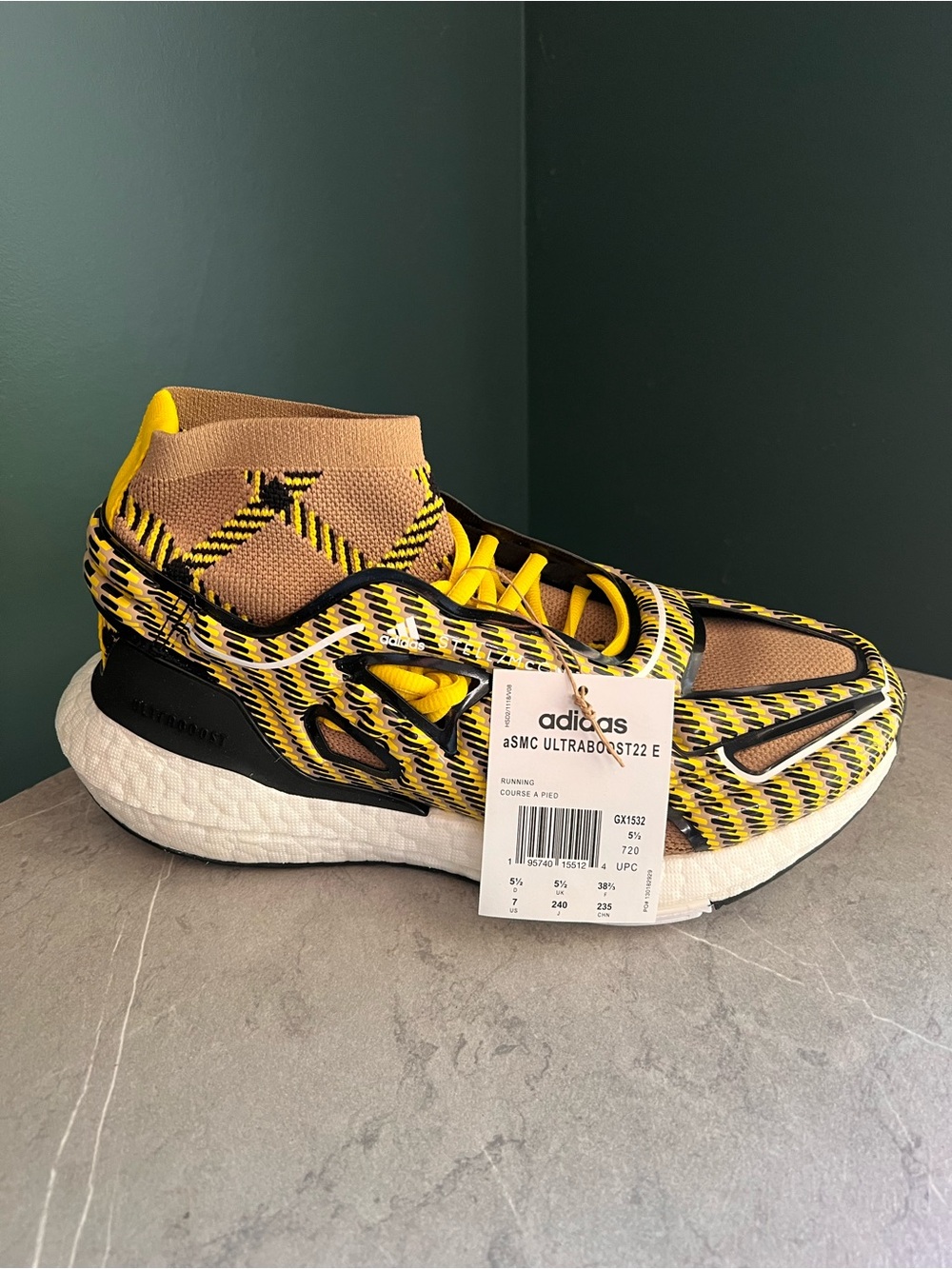 Adidas UltraBoost 22 Stella McCartney Sneaker - Picture 3 of 8